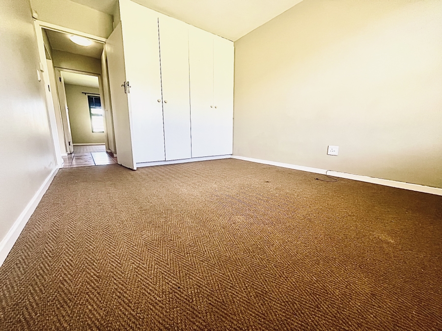 2 Bedroom Property for Sale in Sandbaai Western Cape